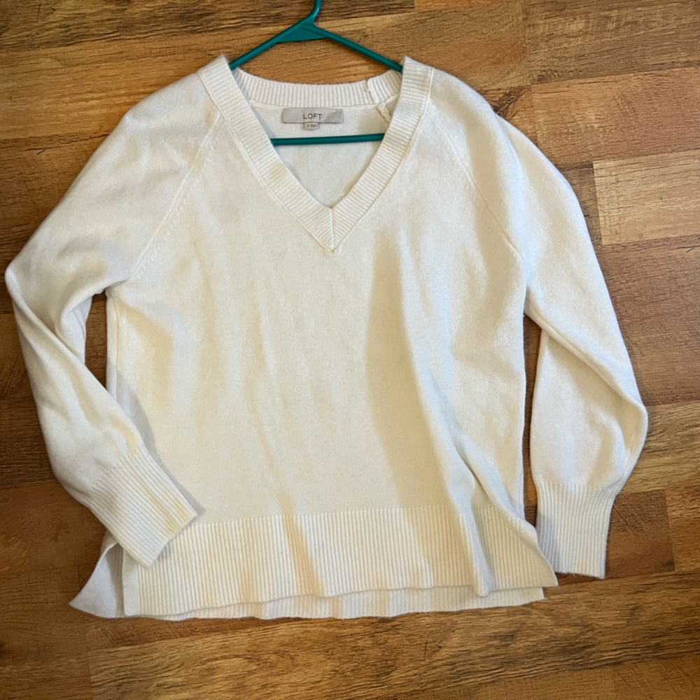 LOFT Women's V-Neck Cream Sweater